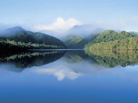 Gordon River - The - Holiday Find 1