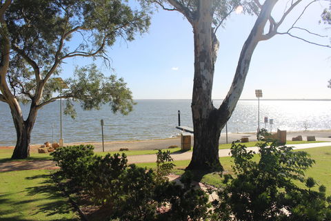 Lake Bonney - Holiday Find 2