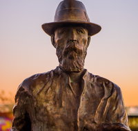 Paddy Hannan's Statue - Holiday Find
