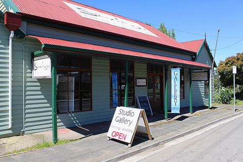 The Art Of Richard Stanley, Studio And Gallery - Holiday Find 1