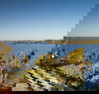 Yanga Lake Viewing Deck - Holiday Find