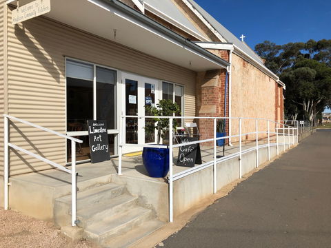 Anglican Community Cafe, Limestone Art Gallery & Cornish Garden - Holiday Find 1