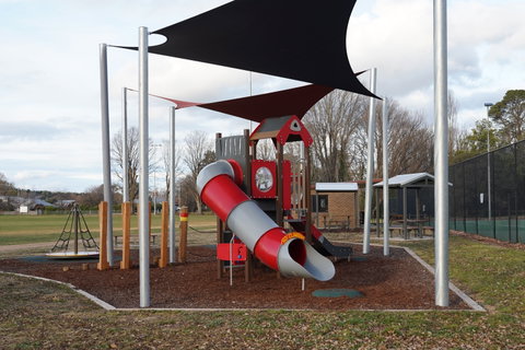 Braidwood Recreation Grounds And Playground - Holiday Find 0