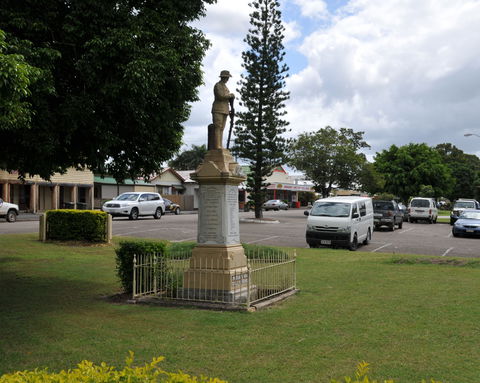 Miriam Vale War Memorial - Holiday Find 0