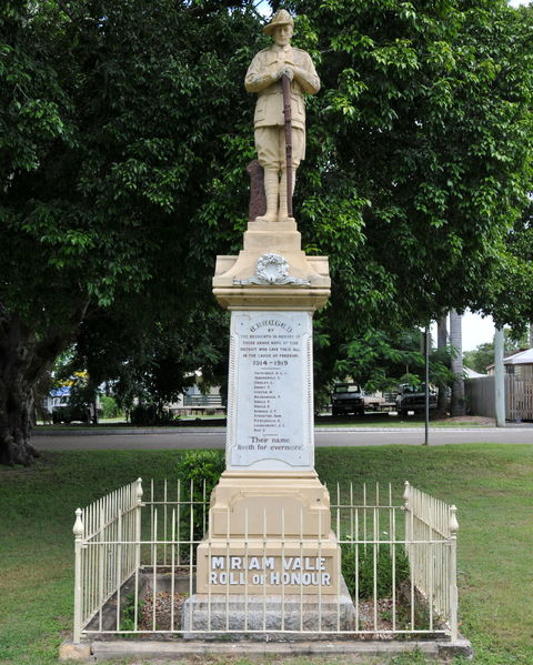 Miriam Vale War Memorial - Holiday Find 1