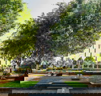 Sculpture Garden Campbelltown - Holiday Find