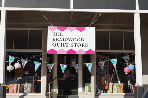 The Braidwood Quilt Store - Holiday Find 0