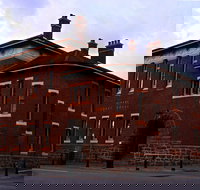 Albany Courthouse - Holiday Find