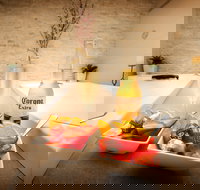 Aqua Vitae Day Spa - Holiday Find