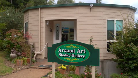 Around Art Studio/Gallery - Holiday Find 0