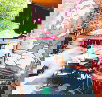 Cooks Hill - Holiday Find