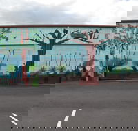 Jambama Art Gallery - Holiday Find