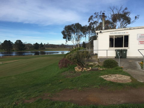 Oatlands Golf Course - Holiday Find 0