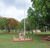 Mataranka War Memorial - Holiday Find