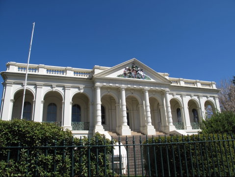 The Yass Courthouse - Holiday Find 0
