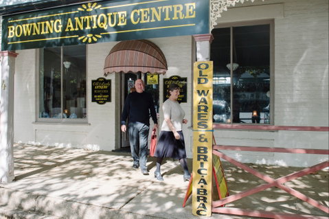 Bowning Antique Centre - Holiday Find 0