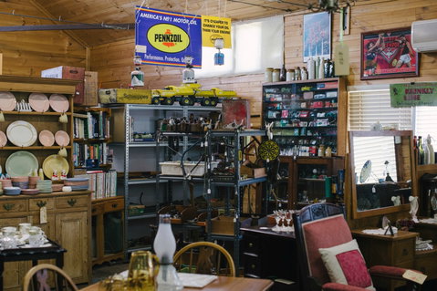 Bowning Antique Centre - Holiday Find 1