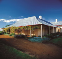 Cooma Cottage - Holiday Find