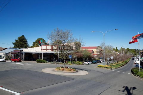 Private Blue Mountains Escape The Crowds Tour - Holiday Find 5