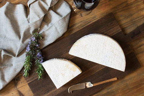 Artisan Cheese Tastings And Sales - Holiday Find 1