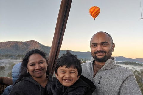Hot Air Ballooning Brisbane Including Canungra Vineyards Breakfast - Holiday Find 4