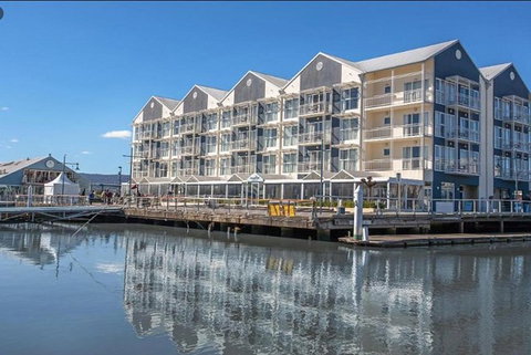 3.5 Hours Walking Guided Tour Of Launceston Highlights - Holiday Find 2