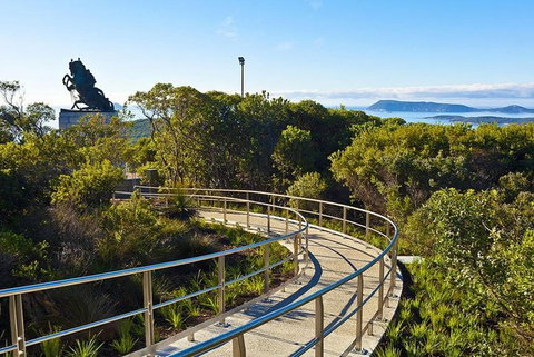 Higlights Of Hictoric Albany City: The National ANZAC Centre - Holiday Find 1