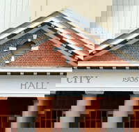 Maryborough City Hall - Holiday Find