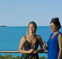 Roebuck Bay - Holiday Find