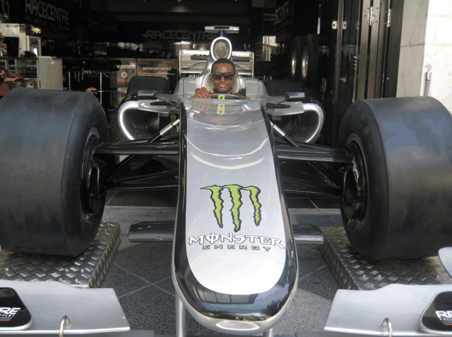 Racecentre - Holiday Find