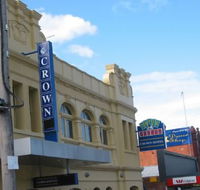 Crown Hotel Lilydale - Holiday Find