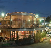 Castle Hill Tavern - Holiday Find