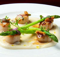 Red Rock Waterfront Bar  Grill - Holiday Find