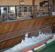 Ship and Dock Inn - Holiday Find