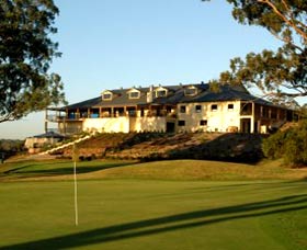 Macarthur Grange Country Club - Holiday Find 0