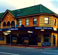 Queens Arms Hotel - Holiday Find