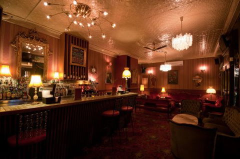 Back Bar Cocktail Lounge & Function Venue - Holiday Find 4