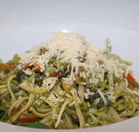 Hannam Vale Store  Bottle Shop - Holiday Find