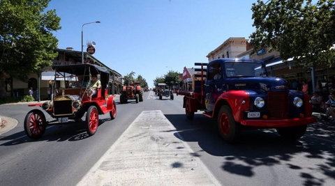 Corowa Rotary Federation Festival - Holiday Find 1