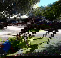 Deni Fest - Holiday Find