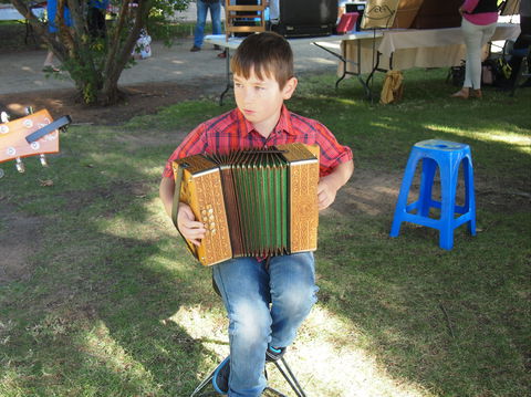 Deni Fest - Holiday Find 1