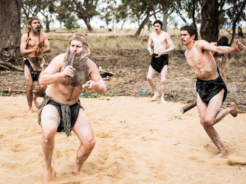 Grazing Down The Lachlan - Holiday Find 1