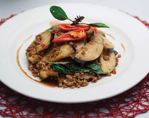 Saute Thai Restaurant - Holiday Find 3