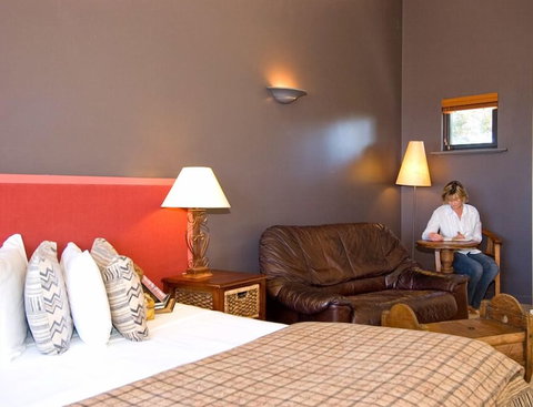 Chimes Spa Retreat - Holiday Find 6