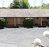 Hilltops Retreat Motor Inn - Holiday Find