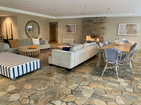 Waves Byron Bay - Holiday Find 3