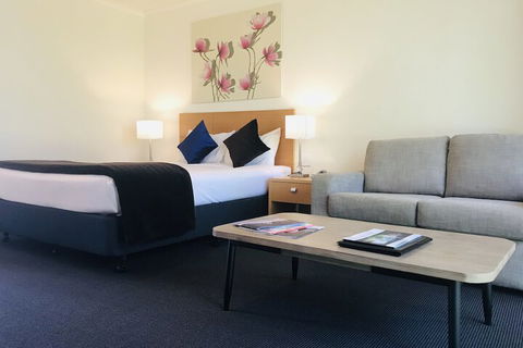 Nagambie Motor Inn - Holiday Find 3
