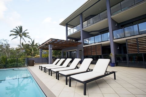 At Waterfront Whitsunday Retreat - Holiday Find 2