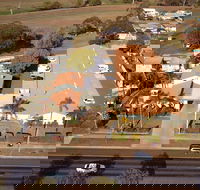 Tamworth Motor Inn  Cabins - Holiday Find