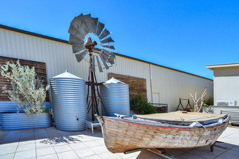 Comfort Inn & Suites Augusta Westside - Holiday Find 0